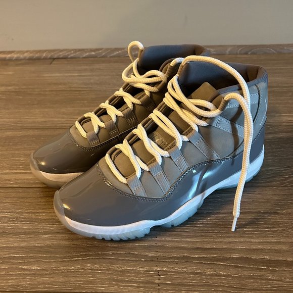Air Jordan 11 Retro - Grey - Picture 1 of 2